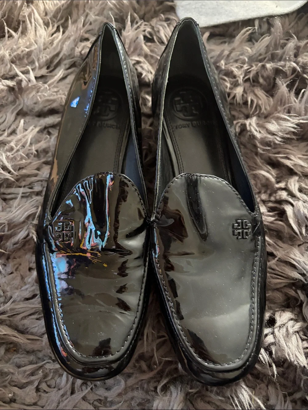 Tory Burch Black Patent Leather Loafers with Logo - 6.5